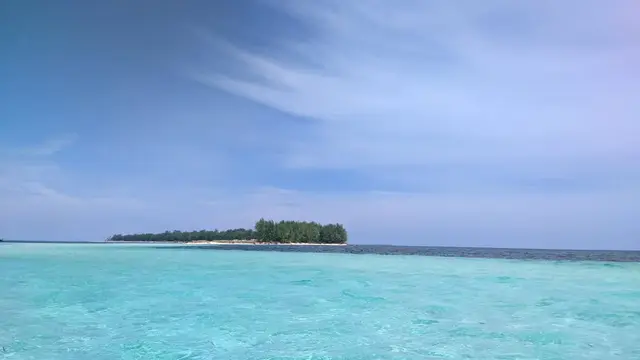 Pulau Sagori, Wisata Bahari dan Budaya