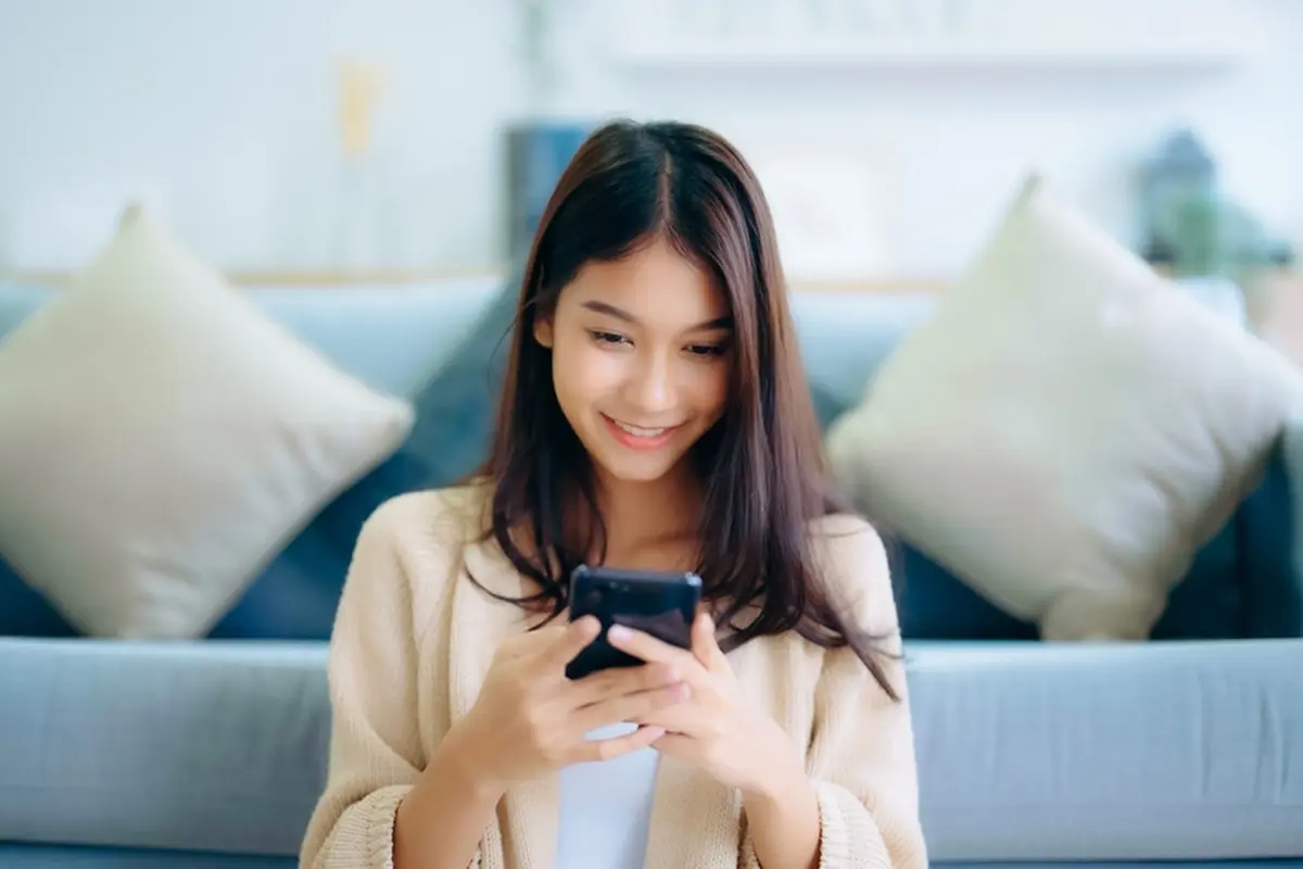 4 Cara Mudah Chat dengan Gebetan Buat Si Pemula, Auto Memikat Hatinya