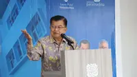 Wakil Presiden Indonesia ke-10 dan ke-12, Jusuf Kalla (JK) turut menghadiri acara groundbreaking atau peletakan batu pertama pembangunan Gedung A Universitas Paramadina di Cipayung, Jakarta Timur, Selasa (23/5). (Merdeka.com)