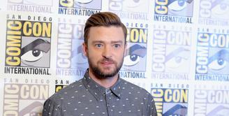 Bertemu seorang sang idola membuat para penggemar pun histeris dan menggila. Namun sayangnya, hal tersebut tak dilakukan oleh penggemar Justin Timberlake ini. (AFP/Bintang.com)