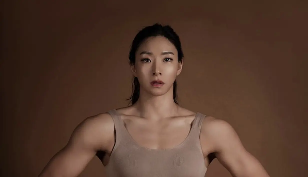 Parasnya dianggap mirip Seulgi Red Velvet, meramaikan media sosial. Jang Eun Sil pun terlihat memiliki hidung yang cukup mancung seperti Seulgi.  (@sillllling)