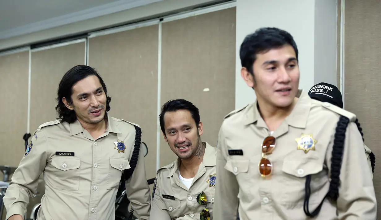 Pada hari pertama penayangan film Warkop DKI Reborn Jangkrik Boss Part 1 bisa mendapatkan hingga 270.000 penonton. Bahkan film itu mengalahkan rekor terbaik tahun ini, AADC2 yang menembus angka 200.000.  (Deki Prayoga/Bintang.com)