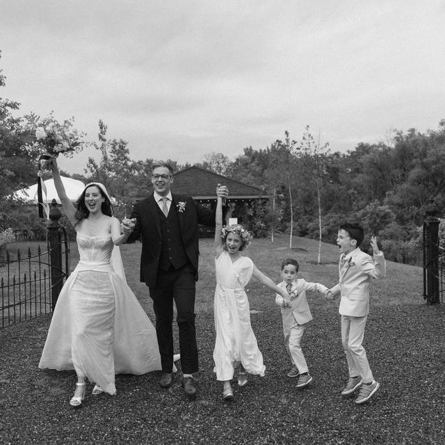 Skandal Gaun Pengantin Putri Susan Sarandon, Dianggap Terlalu Ekspose Belahan Dada