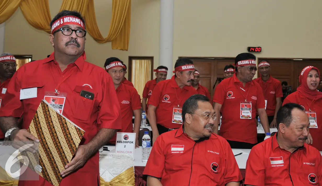 Gubernur Banten, Rano Karno saat mengikuti Sekolah calon kepala daerah PDIP angkatan ke-2 di Wisma Kinasih, Depok, (6/9). Ketua Umum PDI Perjuangan Megawati Soekarnoputri buka sekolah Calon Kepala Daerah PDIP angkatan ke-2. (Liputan6.com/Yoppy Renato)