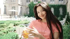 Lisa Blackpink terbilang aktif mengunggah berbagai kegiatannya di media sosial. Tak hanya saat berada di atas panggung saja, namun dirinya juga sering memperlihatkan momen saat bersantai lewat akun Instagram. (Liputan6.com/IG/@lalalalisa_m)