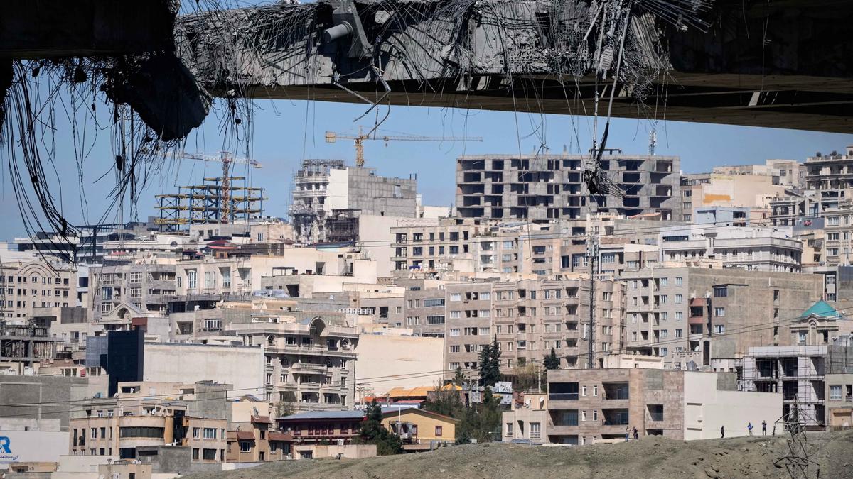 Gambaran Ekonomi Iran Usai Digempur AS, Harga Roti Melonjak 140% dan Ekspor Anjlok 70%