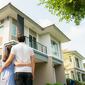 Ilustrasi pasangan membeli rumah. (Foto: Shutterstock)
