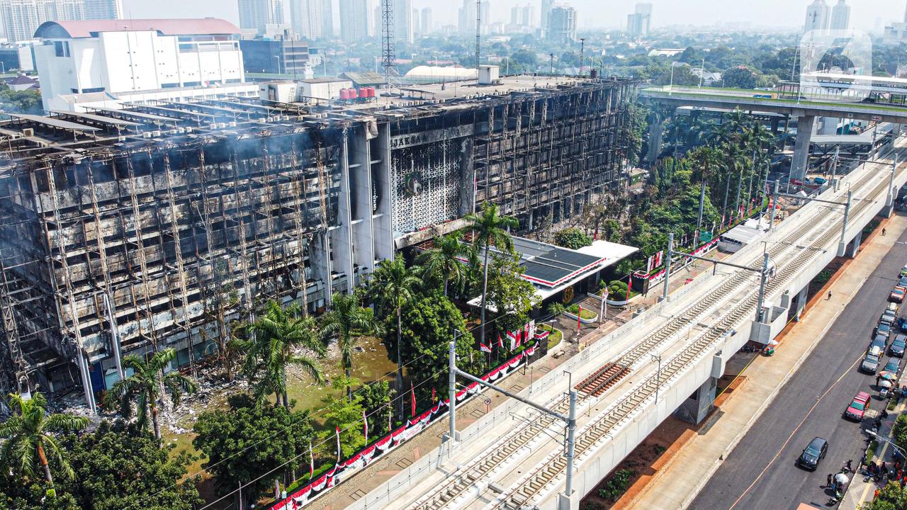 Melihat dari udara kondisi Gedung Kejagung RI usai Terbakar
