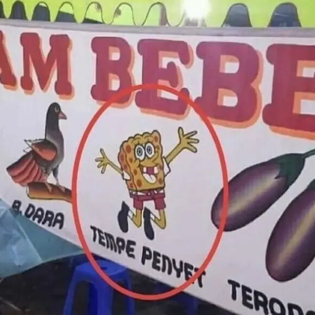 6 Gambar Nyeleneh di Spanduk Jualan Makanan Ini Bikin Pembeli Tepuk Jidat