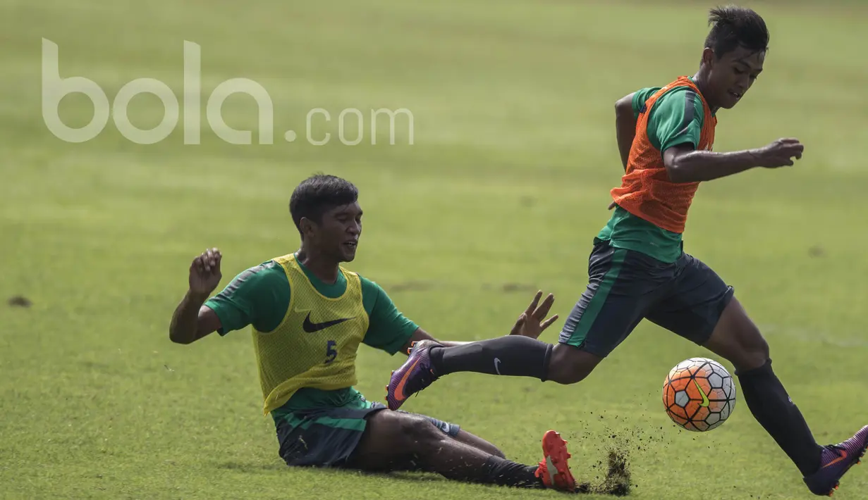 Dalam internal game hari terakhir, Febri Haryadi tampil cukup memikat dengan membuat para bek kesulitan menahan laju geraknya. (Bola.com/Vitalis Yogi Trisna)
