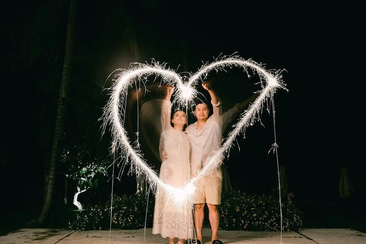 Potret mesra Glenn Alinskie dan Chelsea Olivia. (Foto: Instagram/glennalinskie)