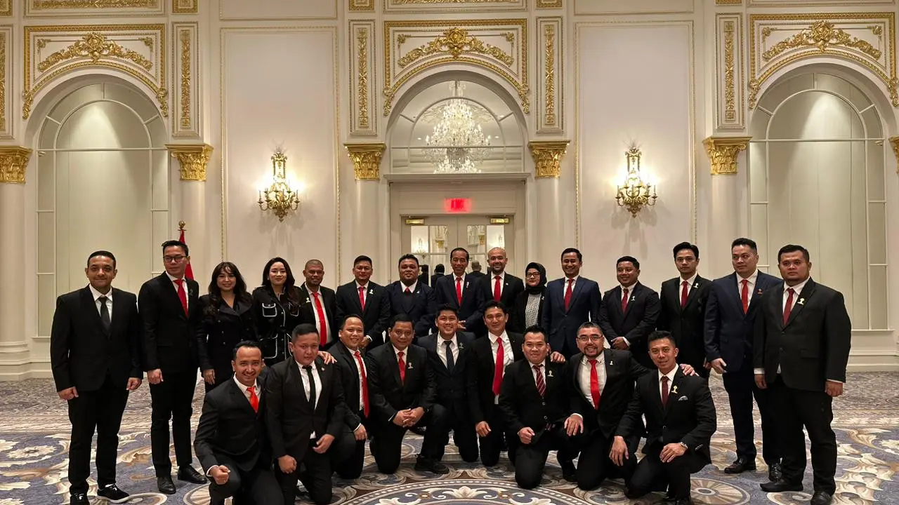 Ketua Umum Badan Pengurus Pusat Himpunan Pengusaha Muda Indonesia (BPP Hipmi) Akbar Himawan Buchari mendapat kesempatan mengikuti kunjungan kenegaraan Presiden Joko Widodo.