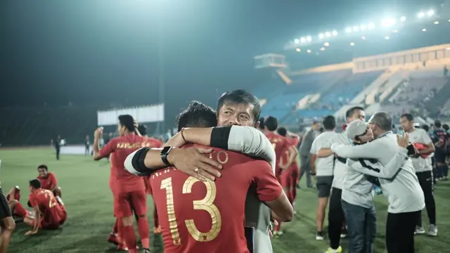 Rachmat Irianto saat Bermain di Timnas Indonesia, Bek Tangguh