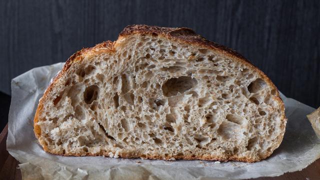 5 Penyebab Roti Keras dan Cara Membuatnya Menjadi Lebih Lembut - Food ...