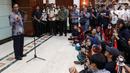 Menteri Koordinator Bidang Politik, Hukum, dan Keamanan (Menko Polhukam) Mahfud MD memberikan keterangan pers di Gedung Kemenkopolhukam, Jakarta, Kamis (1/2/2024). (Liputan6.com/Herman Zakharia)