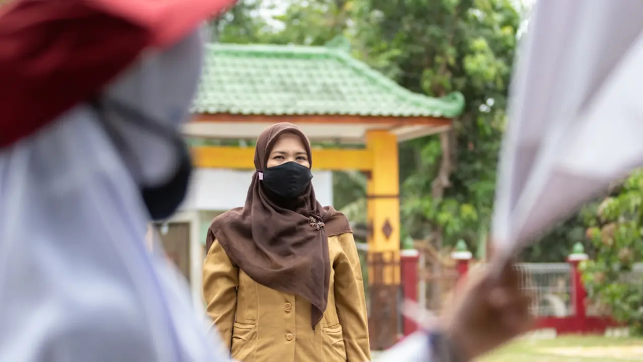 Kisah Inspiratif Para Guru Mengatasi Pembelajaran di Masa Pandemi