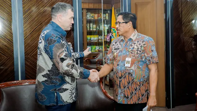 Pj Gubernur Jateng Tawarkan Investasi di 6 Kawasan Industri Besar