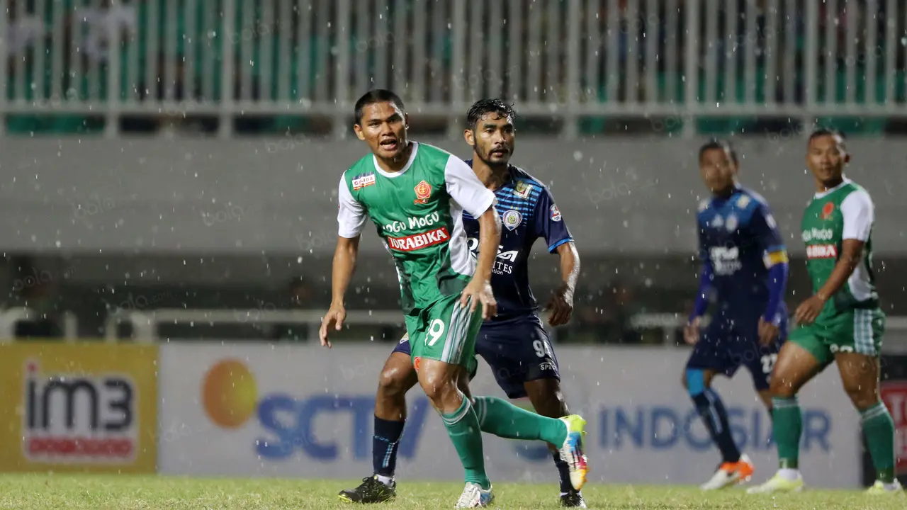 PS TNI versus Arema Cronus