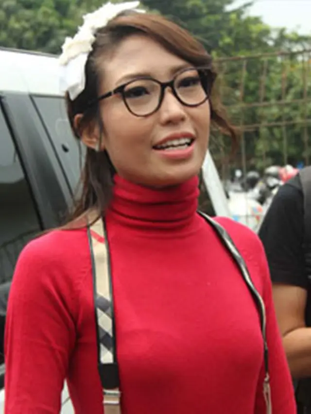 [Bintang] Ayu Dewi
