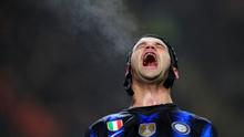 Mantan bek tim nasional Rumania, Cristian Chivu. (AFP/Giuseppe Cacace)