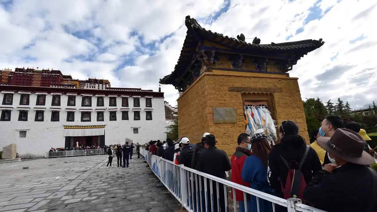 Istana Potala di Tibet Kembali Dibuka