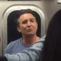 Lelaki ini membela perempuan muslim yang diserang pendukung Donald Trump. (Facebook)