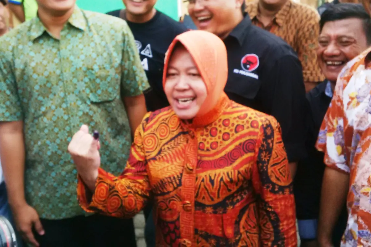 20151209-pilkada-surabaya-risma