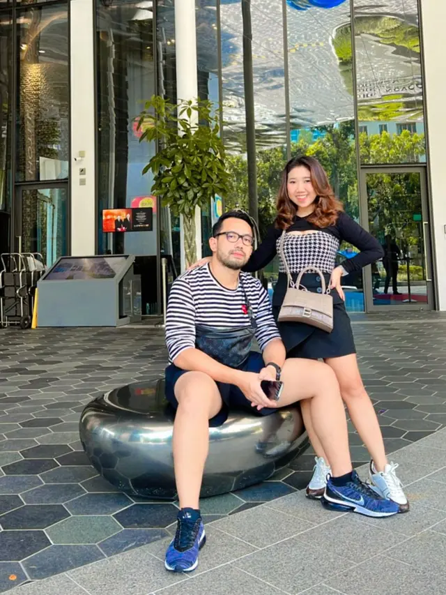 Kiky Saputri Liburan di Singapura