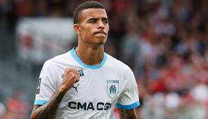 Didatangkan dari Manchester United, Mason Greenwood langsung mencetak dua gol (3' dan 31') dalam laga debutnya saat membawa timnya Olympique Marseille menang 5-1 atas tuan rumah Stade Brestois pada laga pekan pertama Ligue-1 2024/2025 di Stade Francis-Le Ble, Brest (17/8/2024). (AFP/Fred Tanneau)