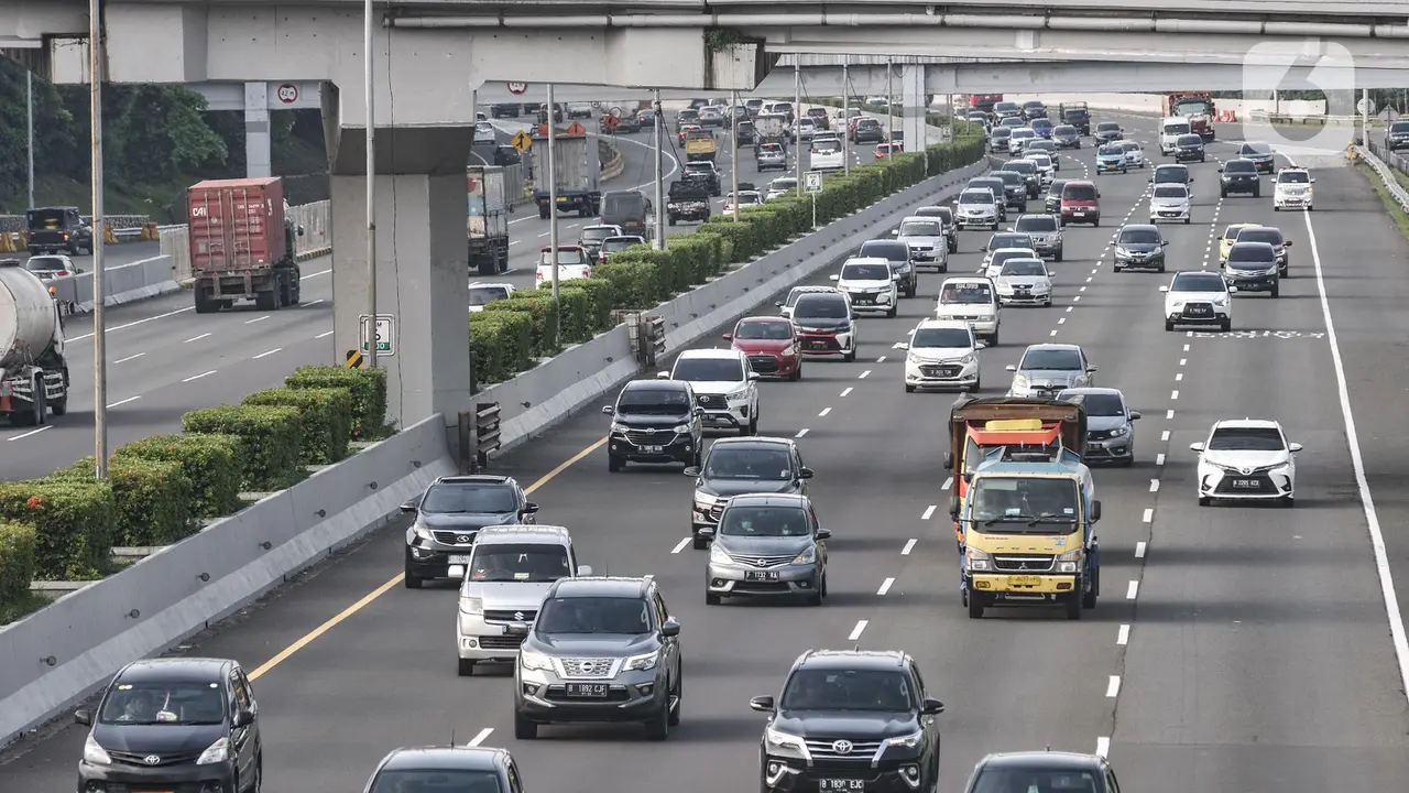 291 Ribu Kendaraan Tinggalkan Jakarta Jelang Libur Nataru