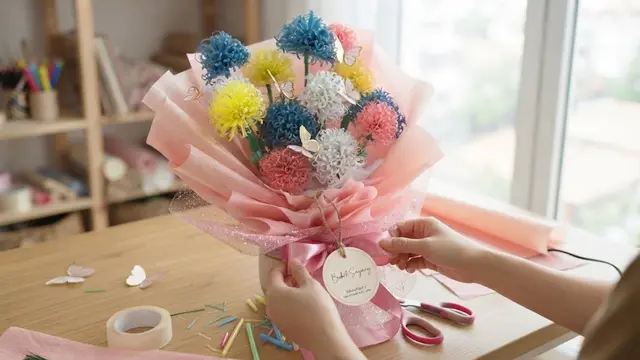 Cara Membuat Buket Bunga dari Sedotan Plastik