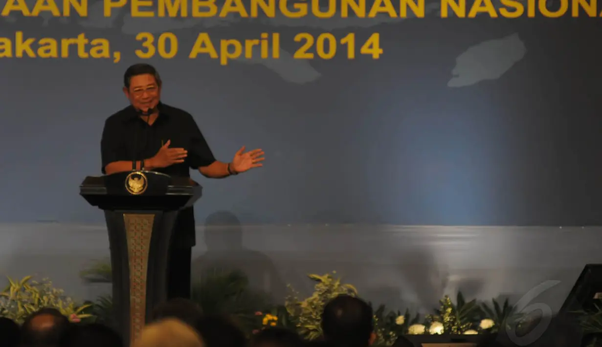 Usai mengisi acara Musyawarah Perencanaan Pembangunan Nasional (Musrenbangnas) SBY memberikan salam perpisahan (Liputan6.com/Herman Zakharia)
