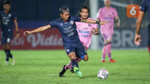 Foto: Gol Moh Edo di Menit Injury Time, Putuskan Rekor Kemenangan Beruntuk Arema FC di BRI Liga 1 2021 / 2022
