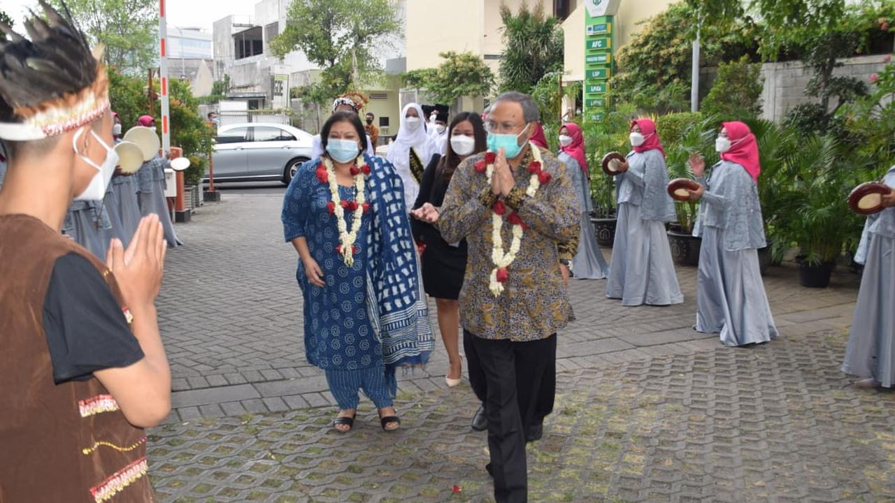 Dubes India Shri Manoj K Bharti saat tiba di Unusa. (Dian Kurniawan/Liputan6.com)