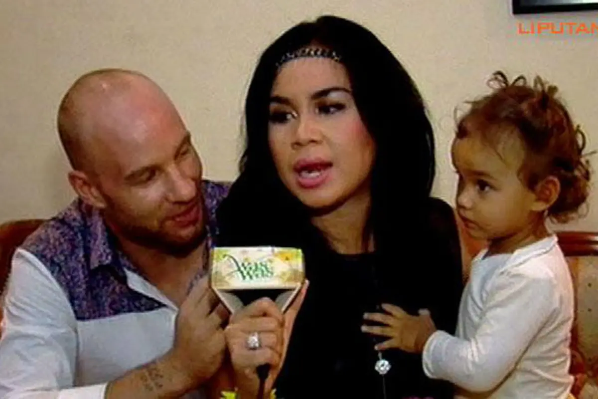 Apa Rahasia Keharmonisan Melaney Ricardo-Tyson Lynch?