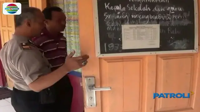 Di Kabupaten Tasikmalaya, sekolah dasar negeri Ceungceum Jaya di Kecamatan Leuwisari dibobol maling.