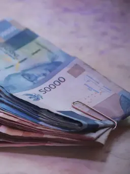 Ilustrasi uang rupiah. (Photo by Mufid Majnun on Unsplash)