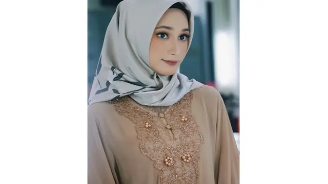 6 Potret Nadira Sungkar dengan Hijab, Pemeran Tamara di Sinetron Cinta Tapi Benci