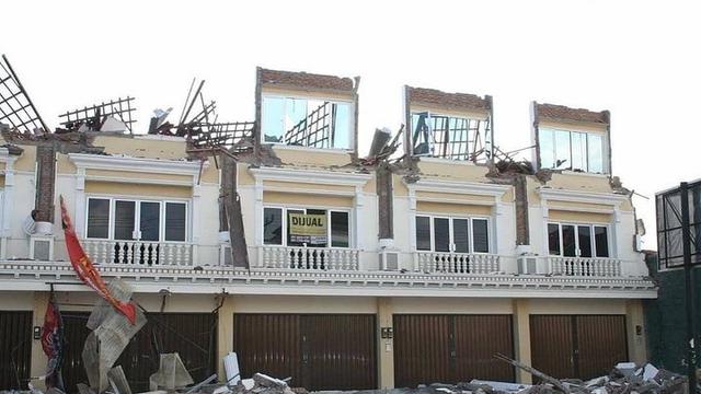 Potret lawas saat Gempa Jogja tahun 2006. (Sumber Foto oleh Anton Asmonodento via Instagram/wonderfuljogja)