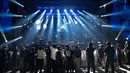 Penonton menikmati penampilan Seringai pada pembukaan Soundrenaline 2026 bertajuk Soundrenaline Sana Sini di Blok M District, Jakarta Selatan, Sabtu (18/7/2026). Festival musik ini akan digelar di lima kota hingga November 2026 dengan menghadirkan musisi internasional dan musisi Indonesia lintas generasi. (KLY/Budy Santoso)