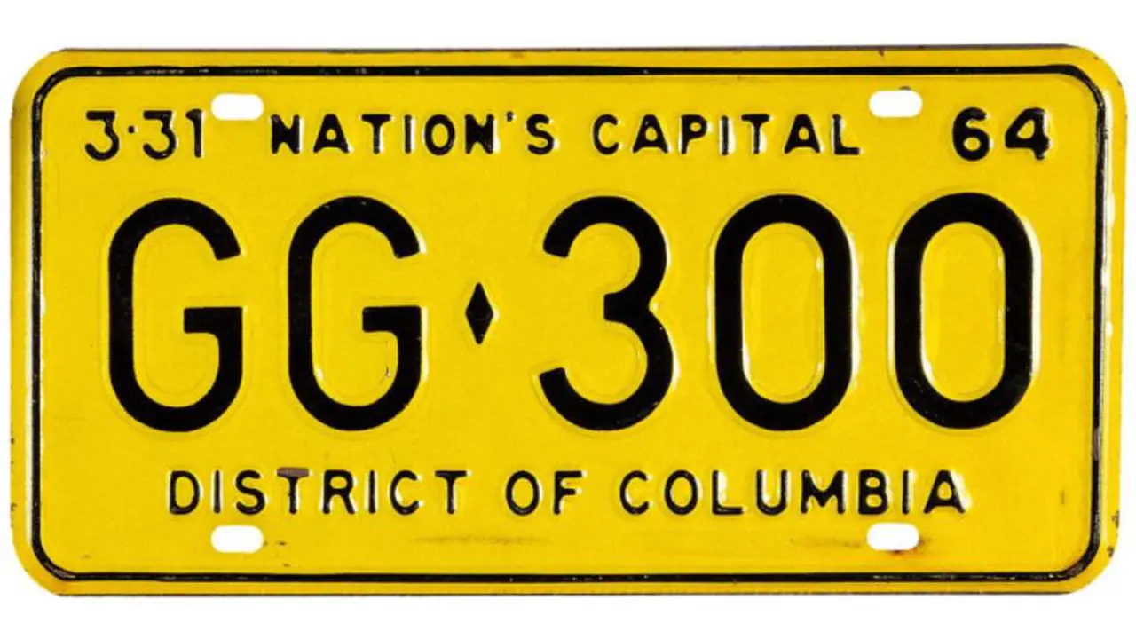 Plat Nomor Limusin J. F. Kennedy Terjual Seharga Rp 1,3 Miliar