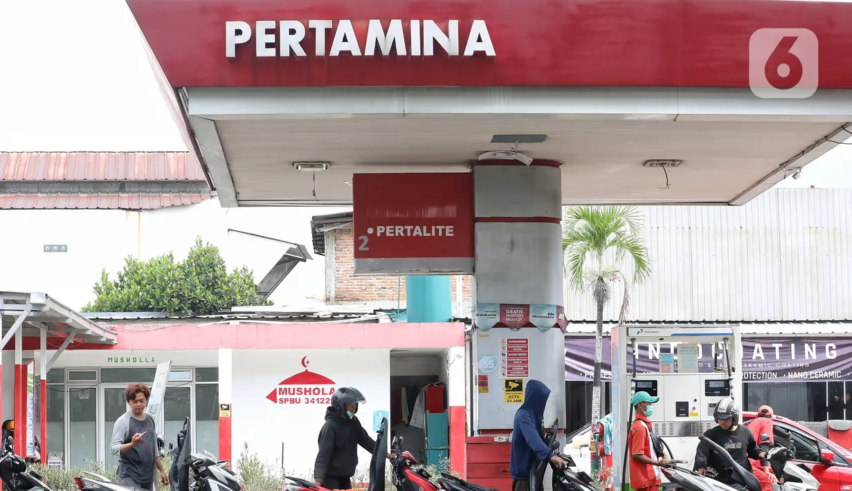 BPH Migas dan Pertamina menyiagakan 114 terminal BBM, 7.491 stasiun pengisian bahan bakar umum (SPBU) dan 68 depot pengisian pesawat udara (DPPU). (Liputan6.com/Angga Yuniar)