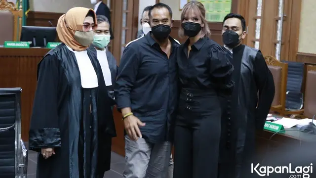 [Fimela] Nia Ramadhani dan Ardi Bakrie