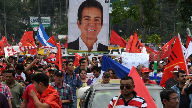 Demontsrasi di Honduras, Menuntut Hasil Pemilu (AFP Photo)