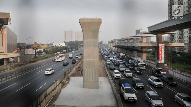 Tol Cikampek Macet Parah di Puncak Arus Mudik