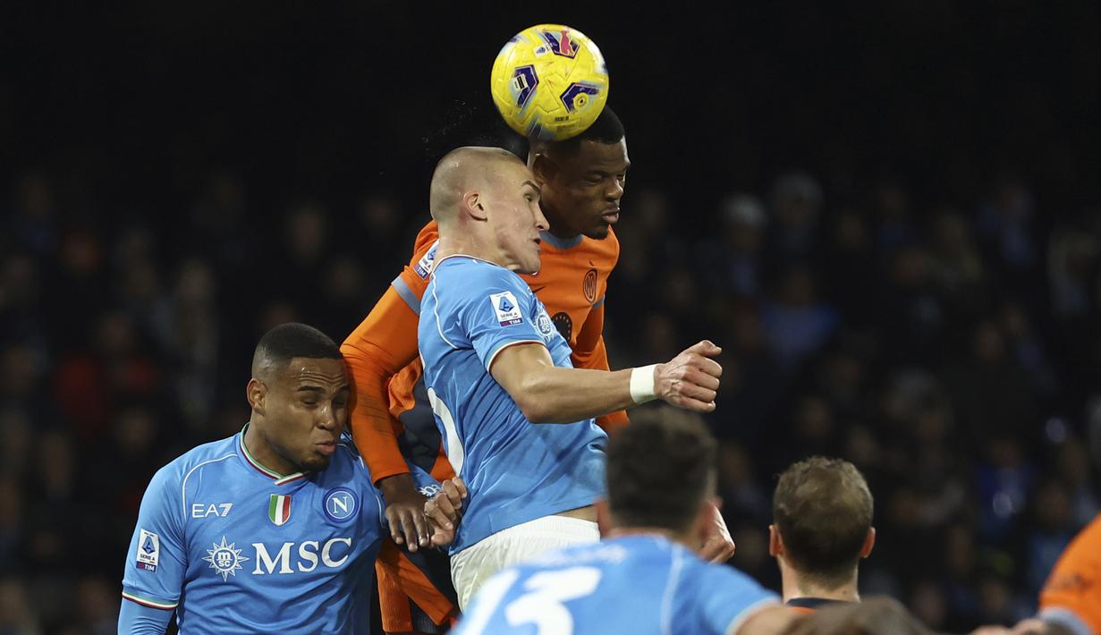 Sementara itu Napoli tertahan di posisi lima dengan koleksi 24 poin. (Alessandro Garofalo/LaPresse via AP)