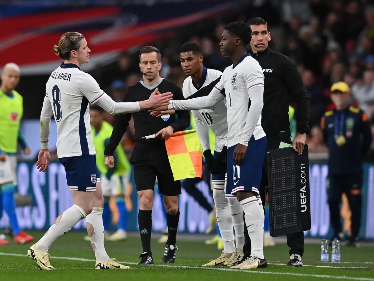 Legenda Timnas Inggris Puji Habis Kobbie Mainooo, Andalan Baru di Euro 2024 - Piala Eropa Bola.com