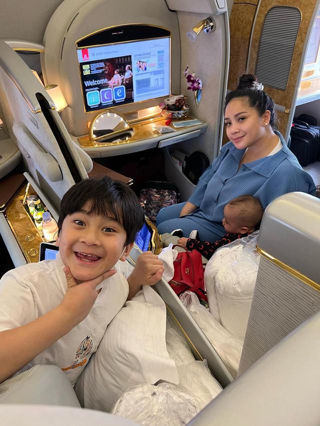 Raffi Ahmad dan keluarga (Instagram/raffinagita1717)