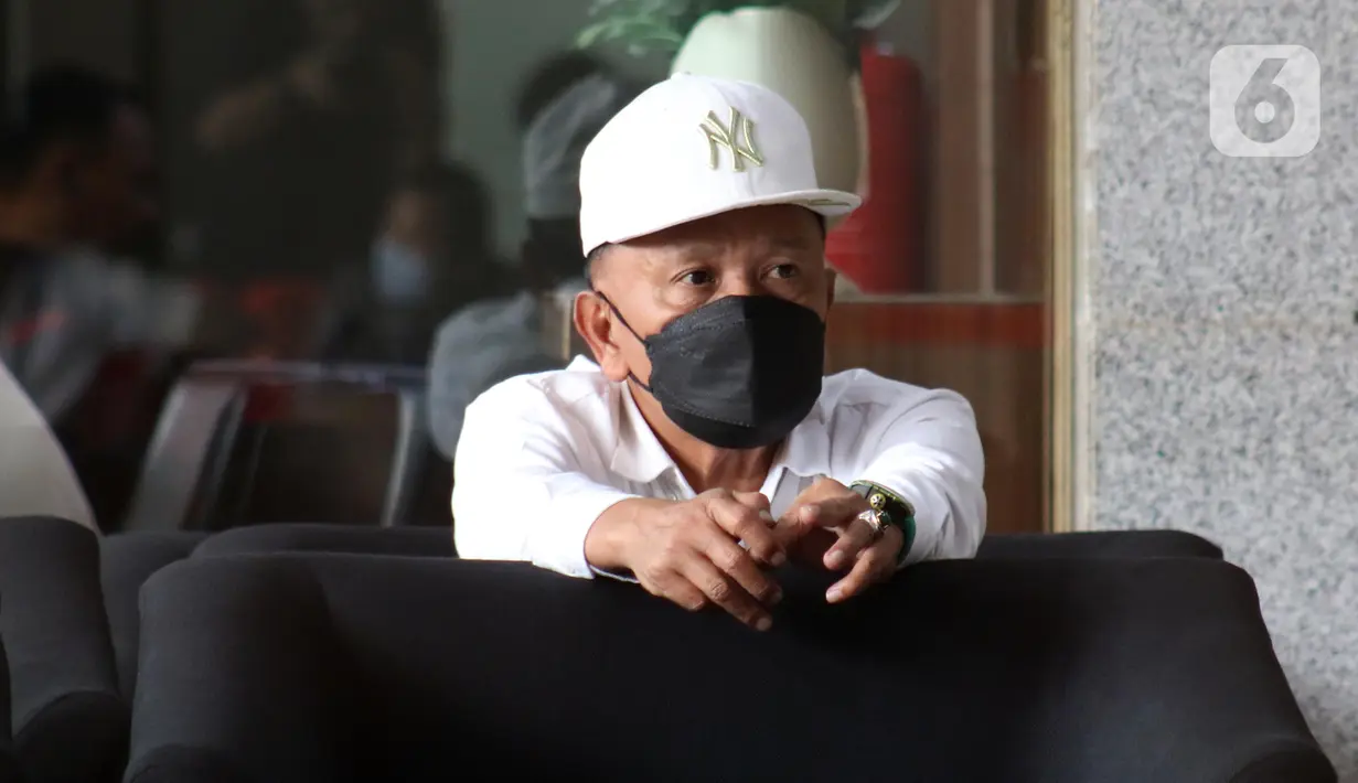 Menurut Kepala Bagian Pemberitaan KPK Ali Fikri, Plt Bupati Kepulauan Meranti Asmar hadir sekitar pukul 09.30 WIB. (Liputan6.com/Helmi Fithriansyah)