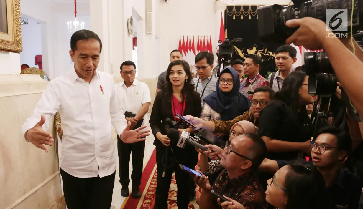 Presiden Joko Widodo usai memberikan keterangan terkait revisi UU KPK di Istana Negara, Jakarta, Jumat (13/9/2019). Jokowi menyatakan mendukung sejumlah poin dalam draf revisi UU KPK diantaranya kewenangan menerbitkan SP3. (Liputan6.com/HO/Kurniawan)